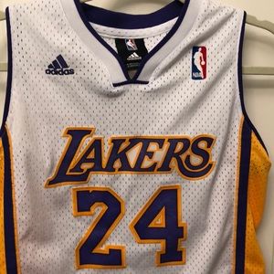 Kobe 24 Lakers NBA jersey !